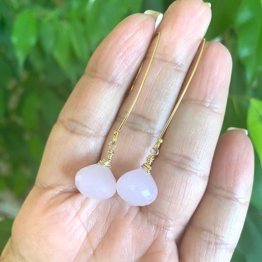 Rose quartz threader earrings featuring onion briolettes showcasing blush-pink tones and graceful movement in elegant design.
