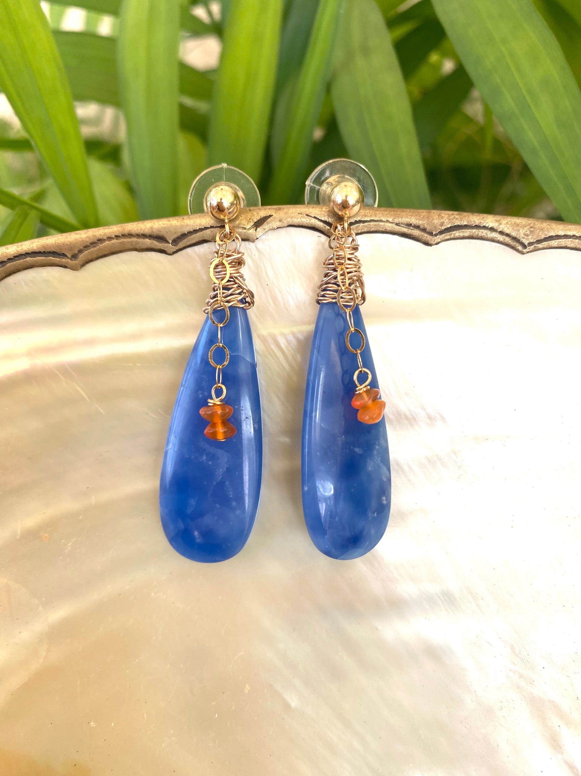 Blue Onyx Carnelian Earrings – Teardrop 14k Gold Filled, handmade with blue onyx and carnelian beads.