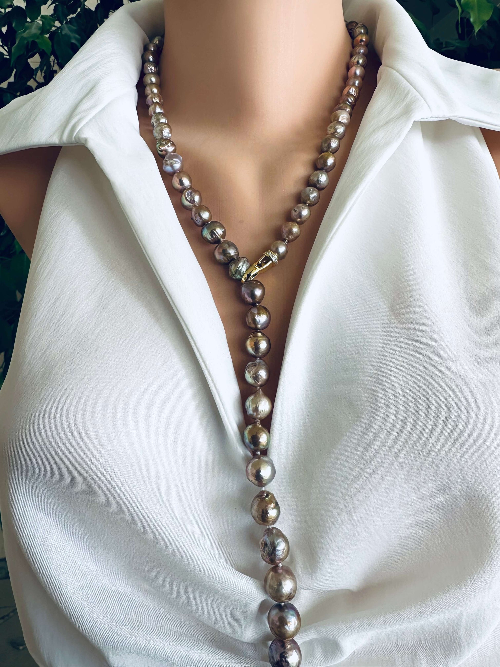 Pink Edison baroque pearl necklace worn as Y style with adjustable drop