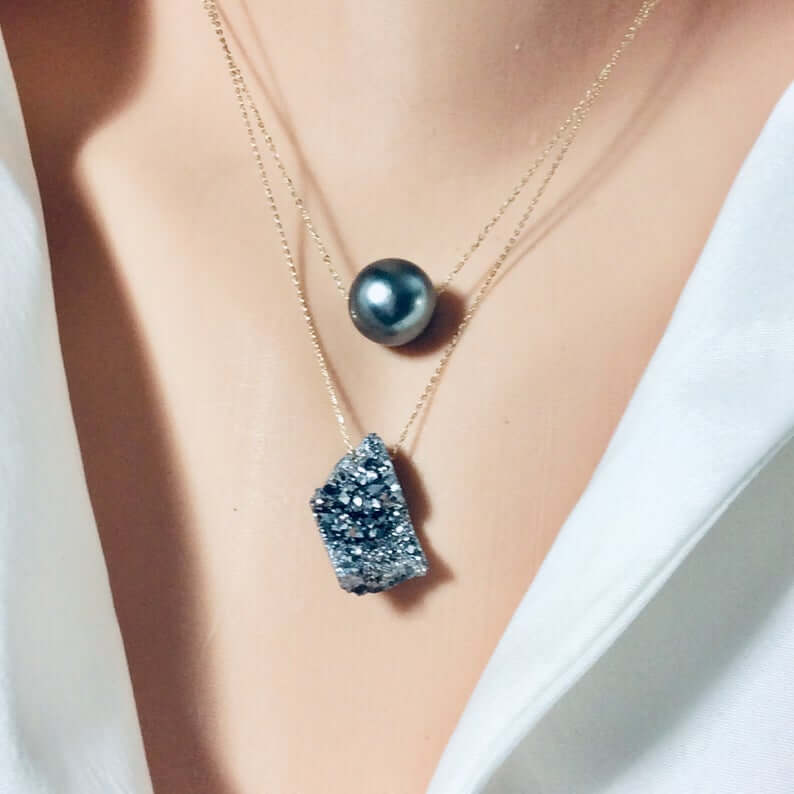 Solid Gold 18K Chain & Raw Druzy Quartz Pendant